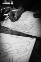 Marc Georgeault dans sont atelier de sculpture au Château des pères // crédit photo Martin Boudier Marc Georgeault dans sont atelier de sculpture au Château des pères // crédit photo Martin Boudier